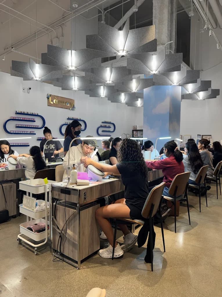 Real salon workstation