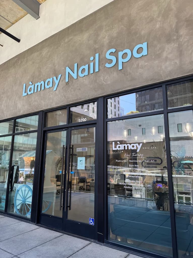 Real salon interior photo